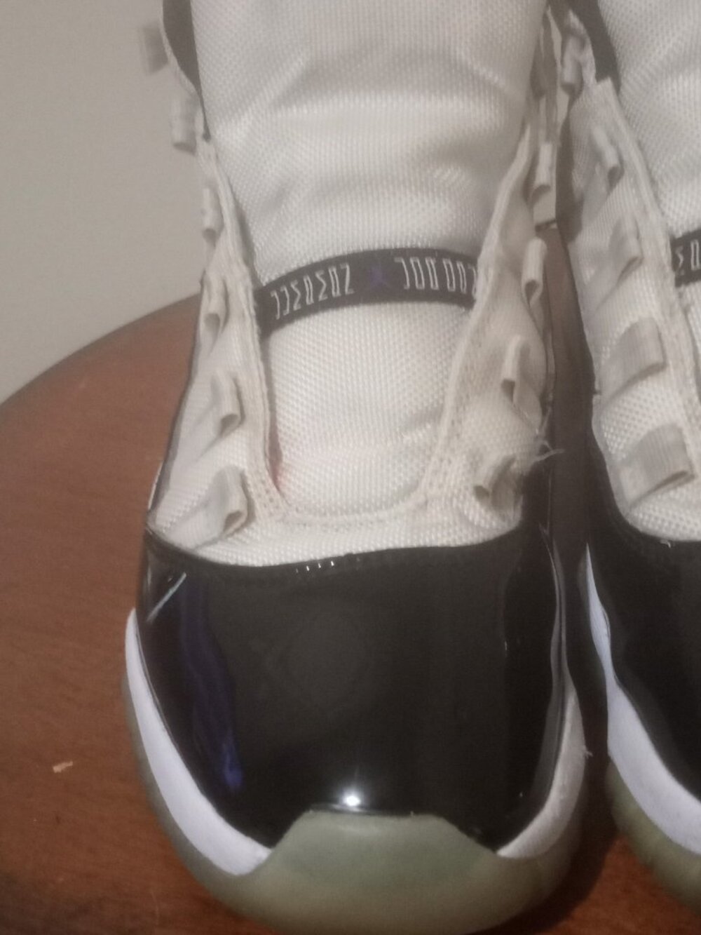 Nike Air Jordan 11 Retro Concord 2018 Size 8.5 378037-100 - Picture 7 of 16